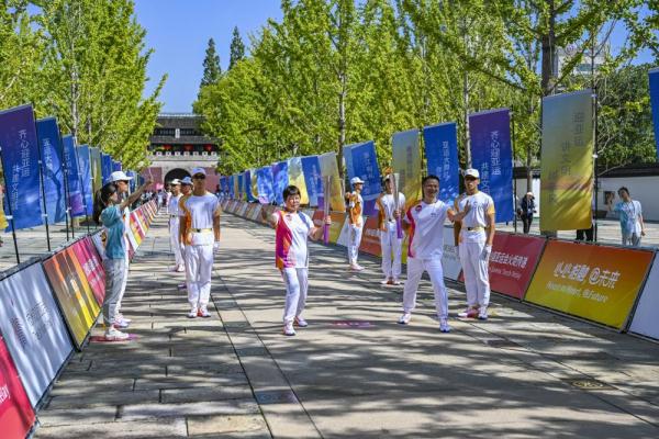 杭州亚运会火炬在嘉兴传递