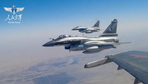 中巴“雄鹰-10”：两国空军联合训练进一步提升协同能力