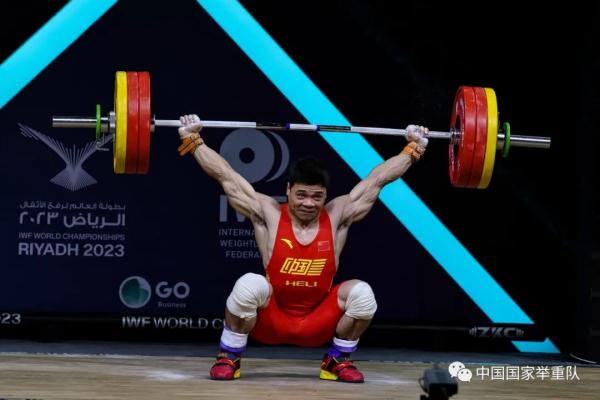 抓举157公斤！广西又诞生一名世界冠军