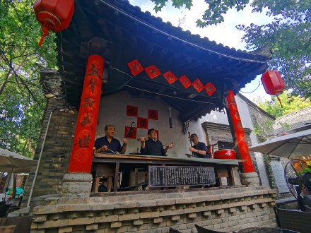 这个村一年收入十个亿，靠的是什么？