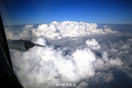 升空!跟随战机云端翱翔 升空!跟随战机云端翱翔