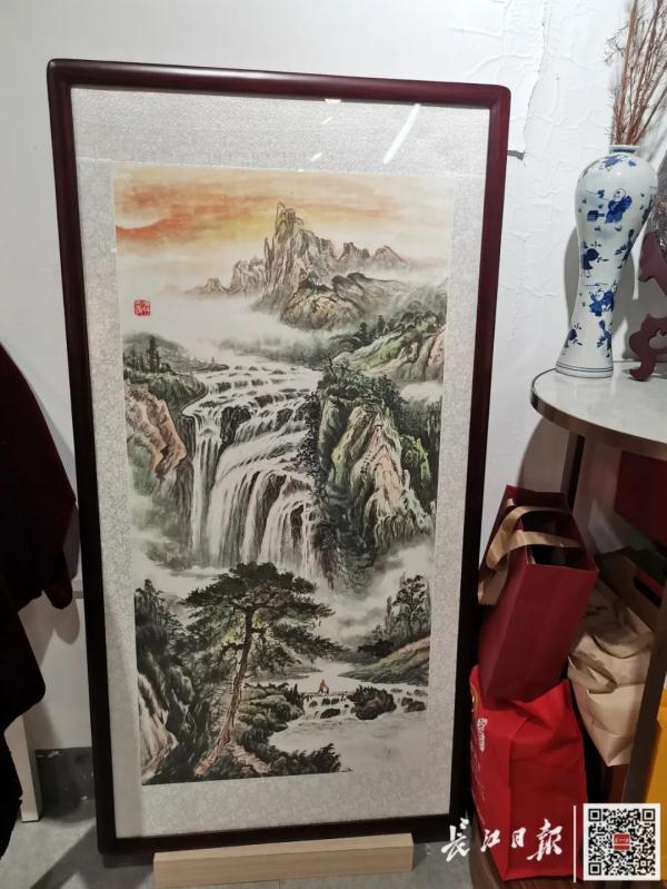 武汉保安突然爆火!网友:高手在民间 武汉保安突然爆火!网友:高手在民间