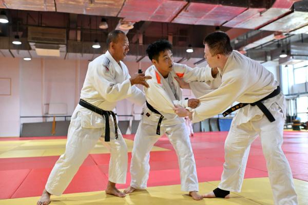 中国盲人柔道队备战杭州亚残运会 中国盲人柔道队备战杭州亚残运会