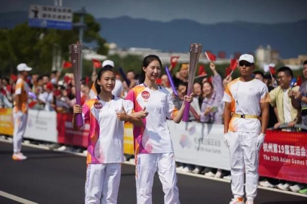 “挡刀女孩”崔译文，有了新身份！