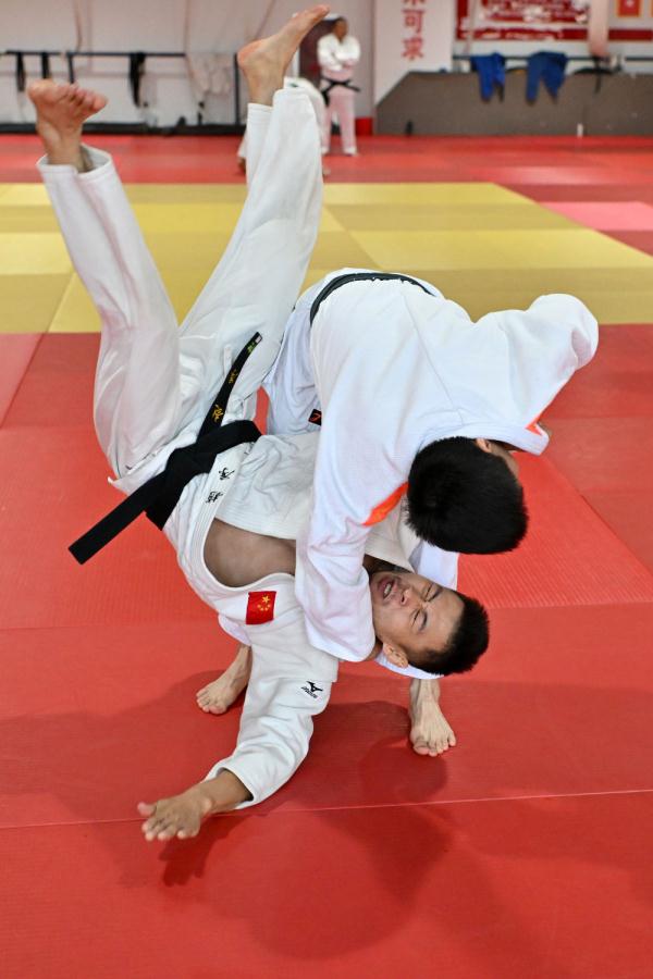 中国盲人柔道队备战杭州亚残运会 中国盲人柔道队备战杭州亚残运会