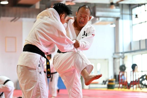 中国盲人柔道队备战杭州亚残运会 中国盲人柔道队备战杭州亚残运会