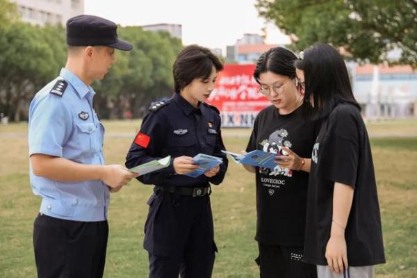 00后“女枪王”有了新身份！