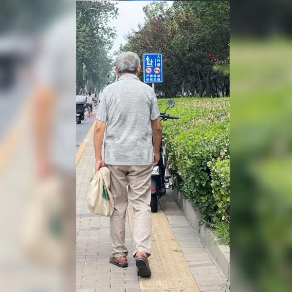 “北京导游因热射病去世”后续：失独父母索赔遇阻，导游权益如何保障？