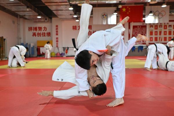 中国盲人柔道队备战杭州亚残运会 中国盲人柔道队备战杭州亚残运会