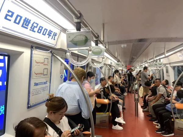 “穿越”数十年，北京这趟“时光列车”又来了