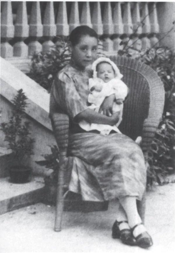 和徐志摩离婚后，她迎来开挂大女主人生