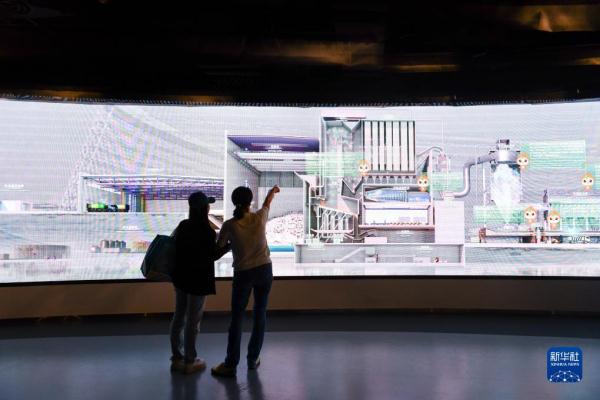 垃圾焚烧厂里的环保课堂