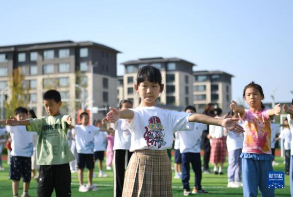 雄安史家胡同小学迎来首批新生