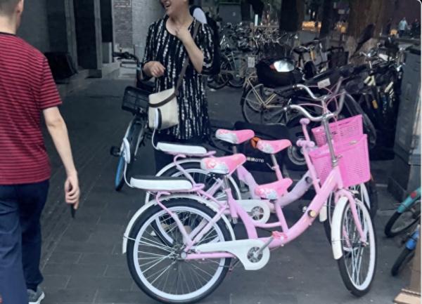 打游击、报价乱…南池子大街租车“夜骑长安街”请注意