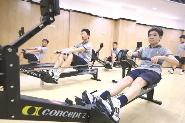 2023上海赛艇公开赛本周末在苏州河上拉开大幕