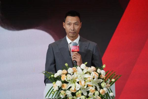 易建联，没有成为下一个谁
