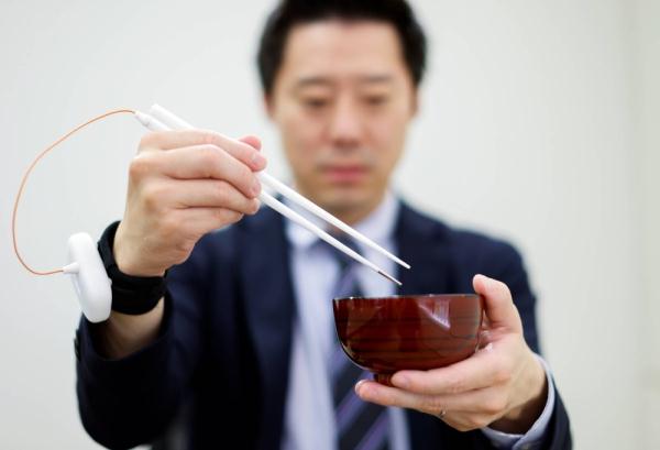 “死蜘蛛抓取工具”“智能马桶”……2023年“搞笑诺贝尔奖”揭晓！