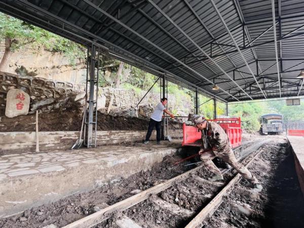 河北涞水:野三坡景区灾后清淤清障“加速度” 河北涞水:野三坡景区灾后清淤清障“加速度”