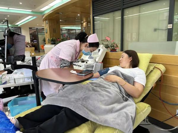 一条求助信息“炸出”100多名“熊猫侠”！这场爱心接力仍在继续