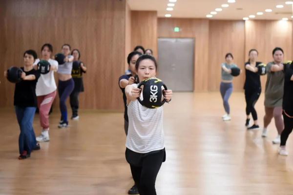 课程上线1小时被抢空!上海这所夜校火了 课程上线1小时被抢空!上海这所夜校火了