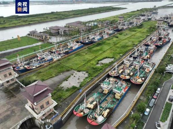 海洋伏季休渔期结束 江苏南通近500艘渔船出海开捕