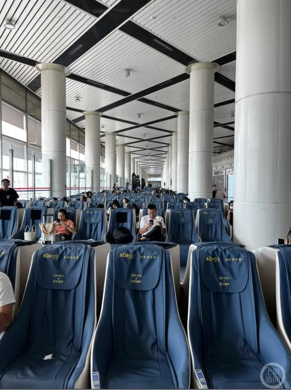 旅客吐槽太原机场登机口“全是按摩椅”？ 机场：近期将调整