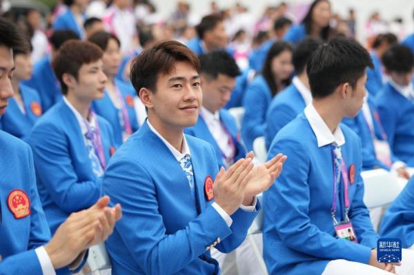 杭州亚运村开村 盛迎八方来客 杭州亚运村开村 盛迎八方来客