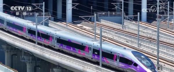 复兴号亚运智能动车组正式载客运行 提供无障碍服务
