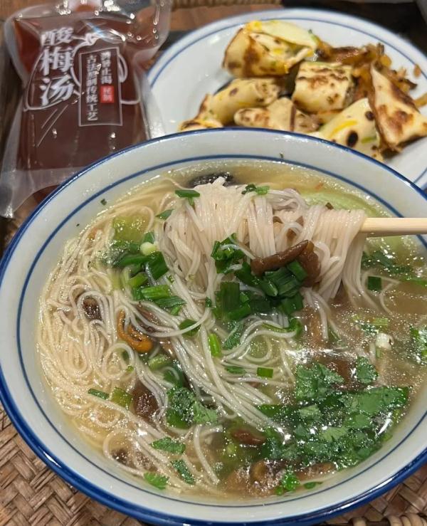 当代年轻人养生新潮流！打败奶茶店、饭店的，竟然是中医馆？