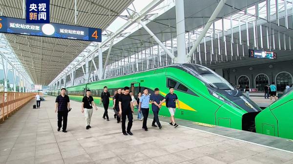 500余人被骗8000余万元!陕西铁路警方破获一起以“安排工作”为由的特大诈骗案 500余人被骗8000余万元!陕西铁路警方破获一起以“安排工作”为由的特大诈骗案