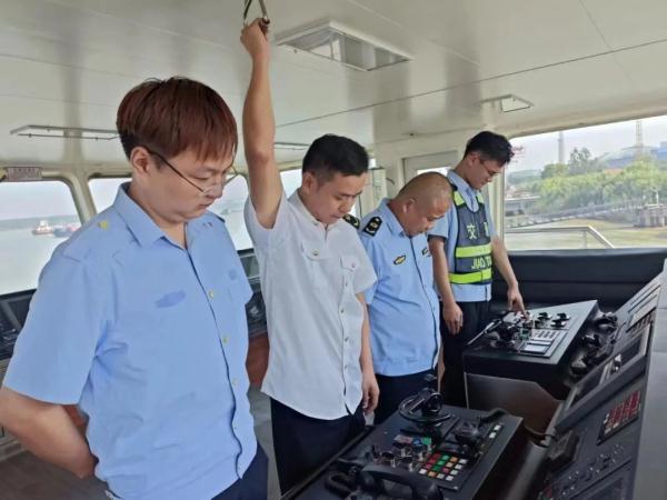 刚刚,防空警报响彻南京上空 刚刚,防空警报响彻南京上空