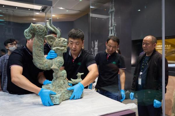 “凝视三星堆”特展文物亮相香港故宫文化博物馆