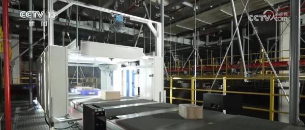 寄递物流网络海陆空体系建设不断完善 更好服务企业“出海”