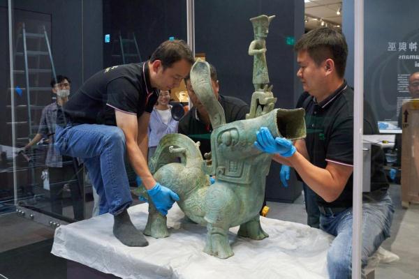 “凝视三星堆”特展文物亮相香港故宫文化博物馆