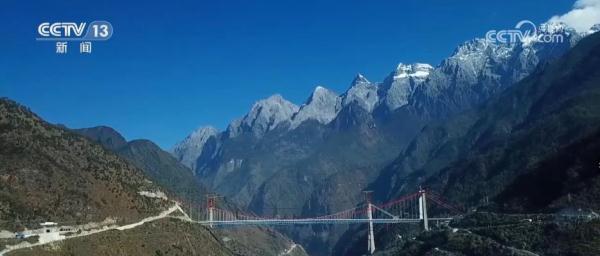 我国高原复杂地质铁路建设取得新突破 滇藏铁路丽香段创多项施工纪录 我国高原复杂地质铁路建设取得新突破 滇藏铁路丽香段创多项施工纪录