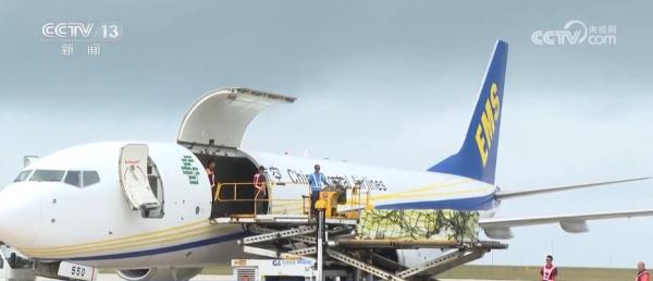 寄递物流网络海陆空体系建设不断完善 更好服务企业“出海”