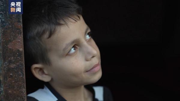 热浪持续电力短缺 巴勒斯坦加沙患病儿童艰难求生