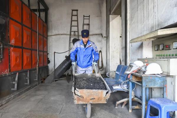 中国最北铁路,开始供暖了! 中国最北铁路,开始供暖了!