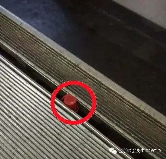 上海地铁早高峰连跳三站?原因令人意外!所有人警惕→ 上海地铁早高峰连跳三站?原因令人意外!所有人警惕→