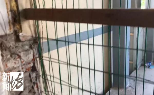 掉链子！注册资本30亿，沪一小区加梯工程却“烂尾”了