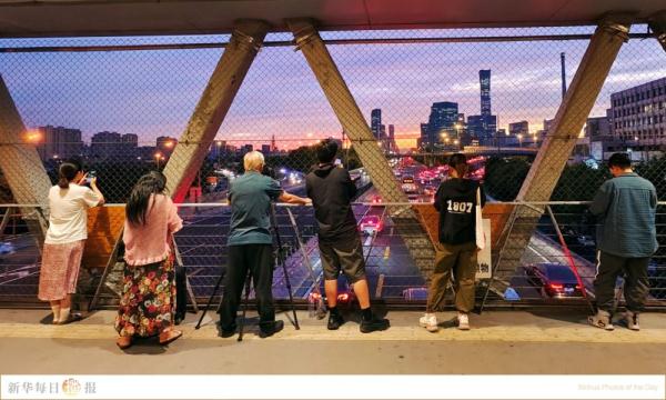 太美了！北方秋日的晚霞