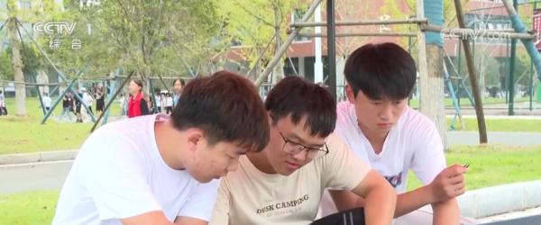 匠心跨越障碍 | 埋头苦干 抬头看天！让理想飞得更高