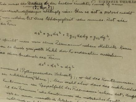 爱因斯坦估价超700万手稿将被拍卖