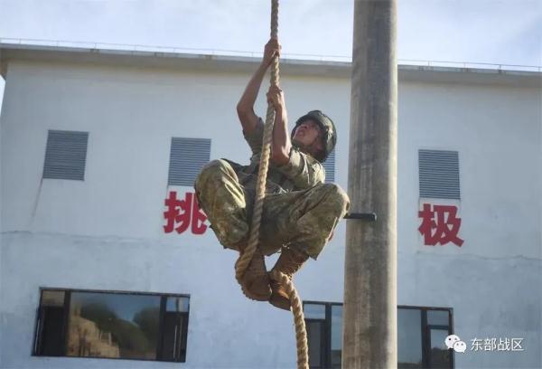 入伍不到4年两立三等功，他保送提干！