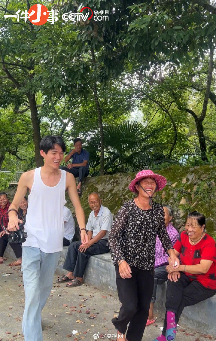 我帮全村老人拍好了遗照 我帮全村老人拍好了遗照
