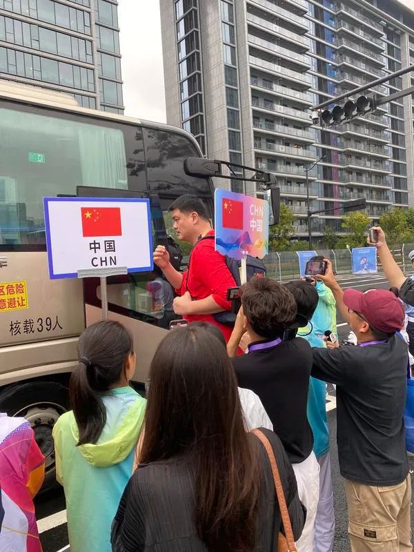 刚刚,姚明到杭州了!带来一群“高人”... 刚刚,姚明到杭州了!带来一群“高人”...