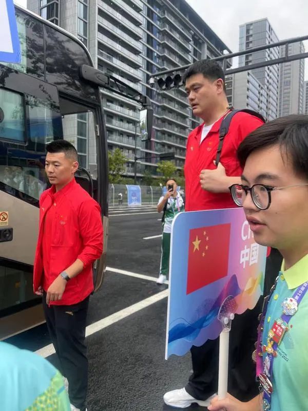 刚刚,姚明到杭州了!带来一群“高人”... 刚刚,姚明到杭州了!带来一群“高人”...