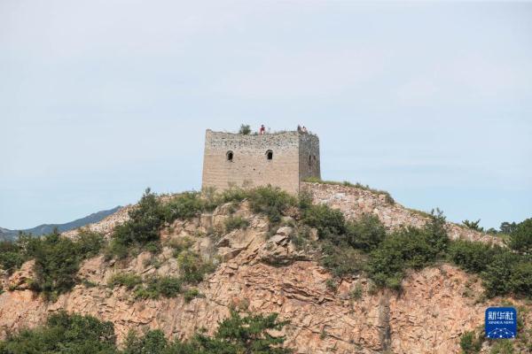 九门口水上长城和锥子山长城位于辽宁省葫芦岛市绥中县,绵延起伏,雄浑