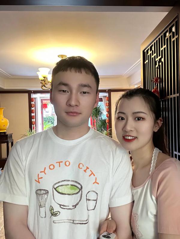 恭喜！他们结婚了！当爱情绽放在军营和警营之间