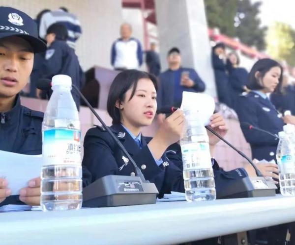 恭喜！他们结婚了！当爱情绽放在军营和警营之间